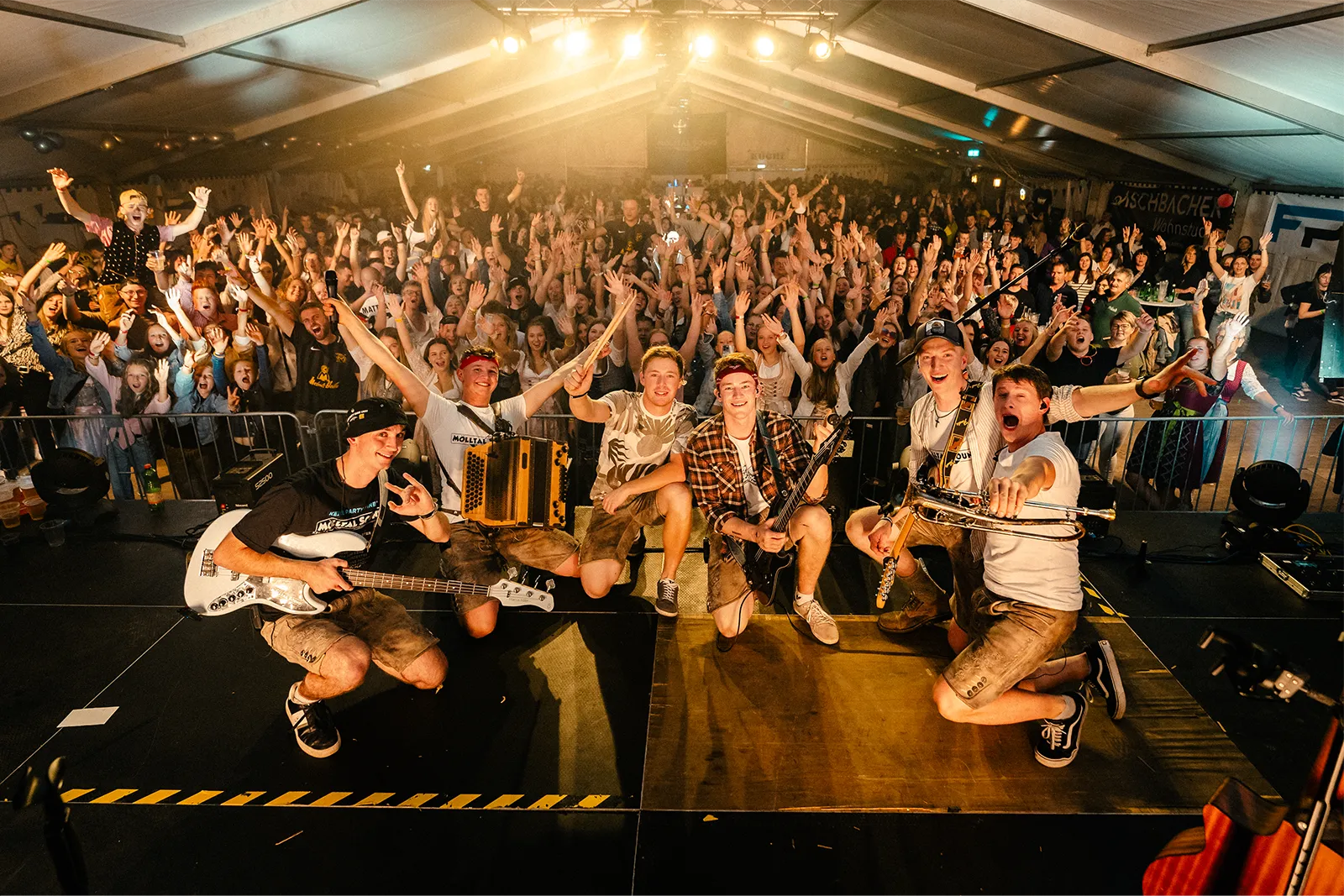 Die Partyband aus Österreich -MölltalSound Auftritt beim Mölltal Sound Fest 2024 in Rangersdorf | Bühnenfoto